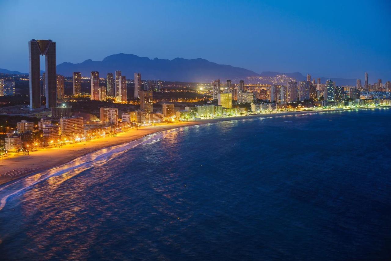 בנידורם Levante Beachfront Luxury Apartment מראה חיצוני תמונה