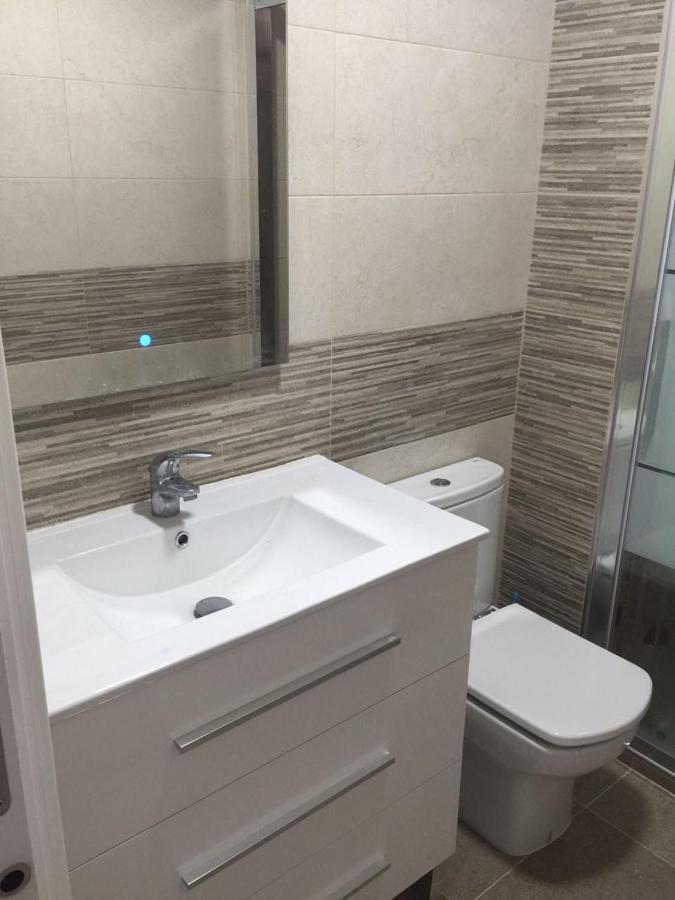 בנידורם Levante Beachfront Luxury Apartment מראה חיצוני תמונה
