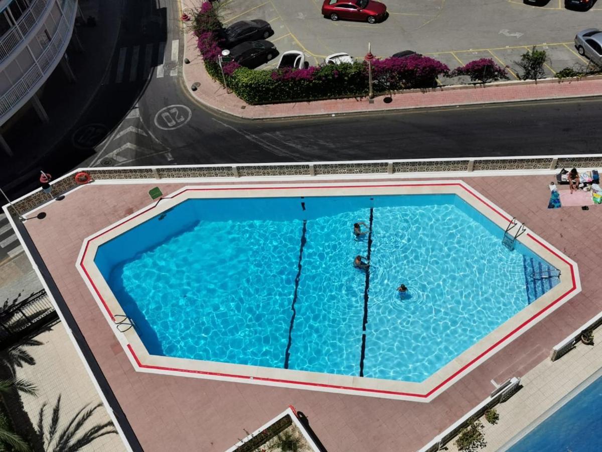 בנידורם Levante Beachfront Luxury Apartment מראה חיצוני תמונה