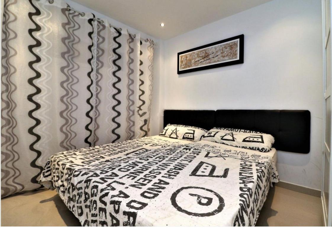 בנידורם Levante Beachfront Luxury Apartment מראה חיצוני תמונה