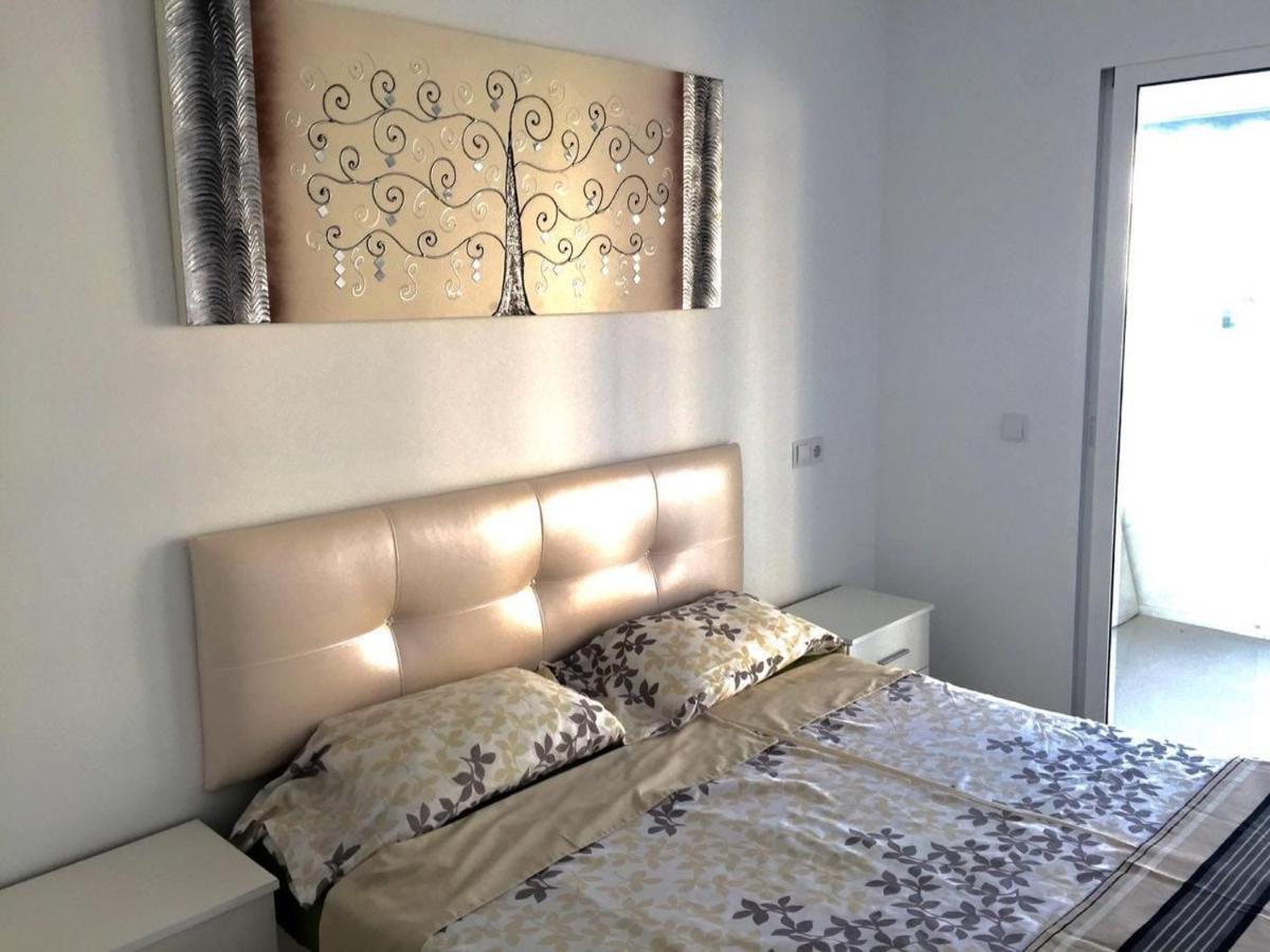 בנידורם Levante Beachfront Luxury Apartment מראה חיצוני תמונה