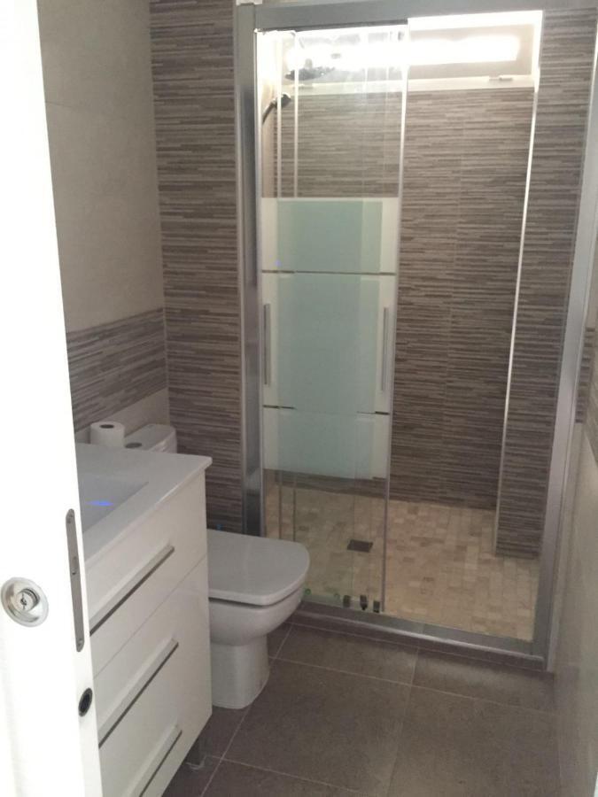 בנידורם Levante Beachfront Luxury Apartment מראה חיצוני תמונה